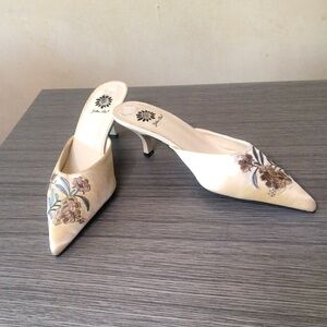 YELLOW BOX Vintage Satin Mule Embroidered Floral Butterfly Heel Pointed Toe Y2K